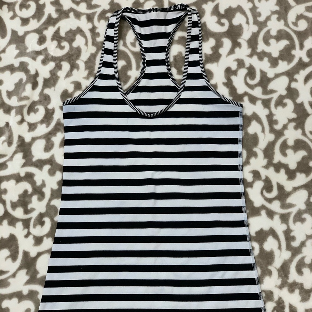 Lululemon Cool Racerback size 4